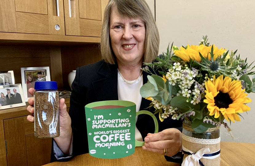 Fiona Bruce supports Macmillan Cancer Support